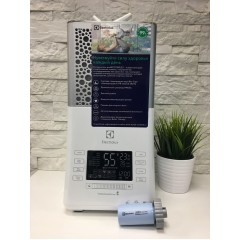 Увлажнитель воздуха Electrolux EHU-3815D