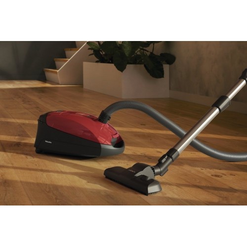 Пылесос Miele Classic C1 SBAF5 (красный)