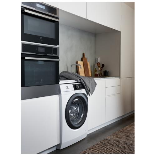 Стиральная машина Electrolux EW8WN261B