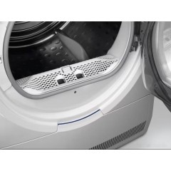 Сушильная машина Electrolux PerfectCare 700 EW7HW842