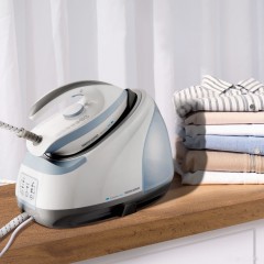 Утюг Redmond RSS-5906