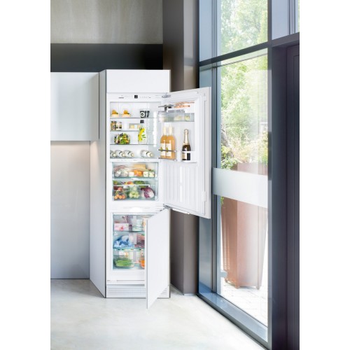 Холодильник с нижней морозильной камерой Liebherr ICBN3376