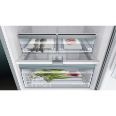 Холодильник с нижней морозильной камерой Siemens KG49NAI2OR