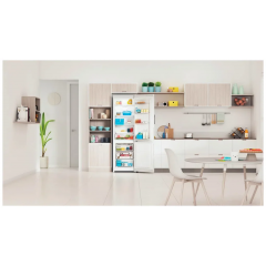 Холодильник Indesit ITR 5200 W