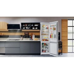 Холодильник Hotpoint-Ariston HTS 7200 W O3