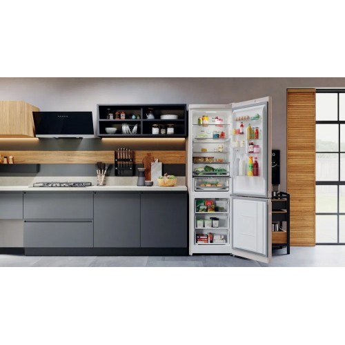 Холодильник Hotpoint-Ariston HTS 8202I M O3