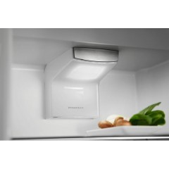 Холодильник с нижней морозильной камерой Electrolux ENS6TE19S (White)