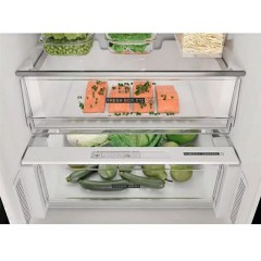 Холодильник с нижней морозильной камерой Whirlpool W7X 82O K