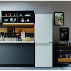 Холодильник Hotpoint-Ariston HT 4181I W