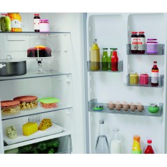 Холодильник с морозильником Hotpoint-Ariston HT 4200 W