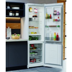 Холодильник с морозильником Hotpoint-Ariston HT 4200 W