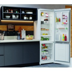 Холодильник с морозильником Hotpoint-Ariston HT 5201I W