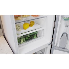 Холодильник с морозильником Hotpoint-Ariston HT 5201I W