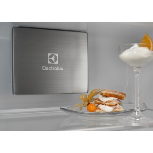 Холодильник Electrolux ENP7TD75S