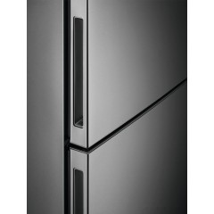 Холодильник Electrolux LNT7ME36X3