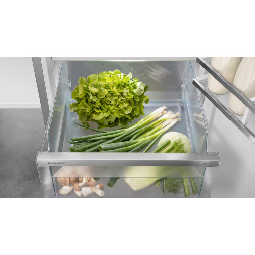 Холодильник Liebherr CBNbdc 573i Plus BioFresh NoFrost