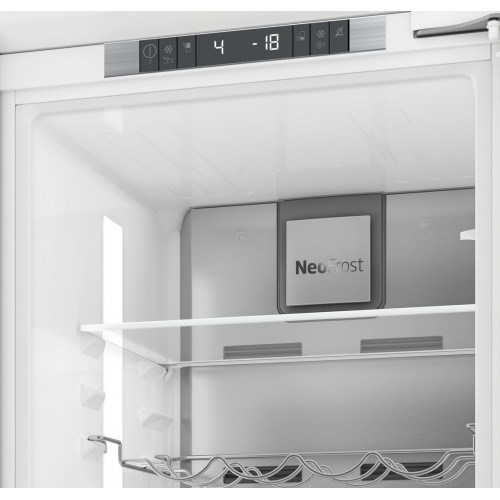 Холодильник Beko BCNA275E3S