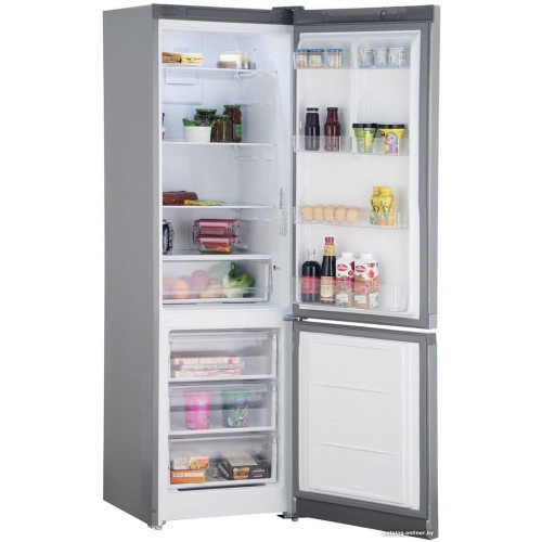 Холодильник Hotpoint HT 5200 S