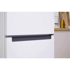 Холодильник Indesit DS 3200 W