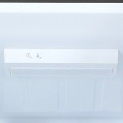 Холодильник с морозильником Candy CFN6200B