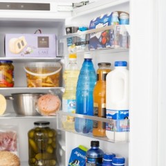 Холодильник с морозильником SCANDILUX CNFBI210E