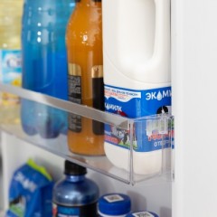 Холодильник с морозильником SCANDILUX CNFBI210E