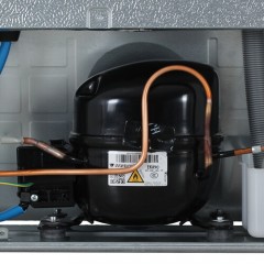 Холодильник с морозильником Candy CFN6200SD