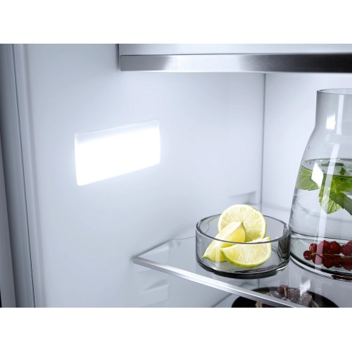 Однокамерный холодильник Miele K 7743 E