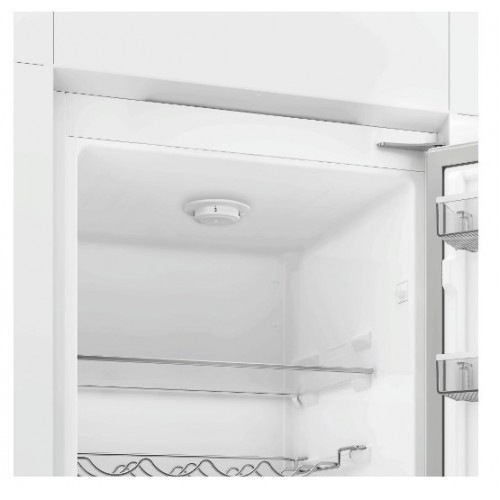 Встраиваемый холодильник Hotpoint HBDR 18