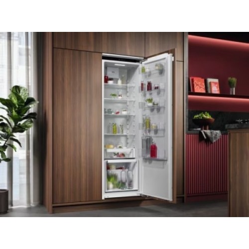 Холодильный шкаф AEG TK6DS181EC