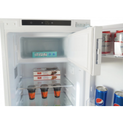 Холодильник с морозильником SCANDILUX RBI188