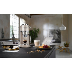Рожковая помповая кофеварка Delonghi Dedica Arte EC885.BG