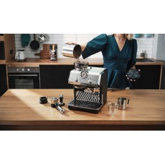 Рожковая помповая кофеварка Delonghi La Specialista Arte Manual EC9155.MB
