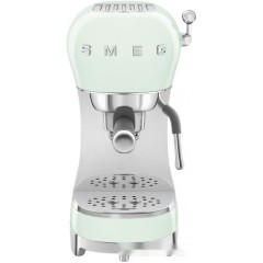 Рожковая кофеварка Smeg ECF02PGEU