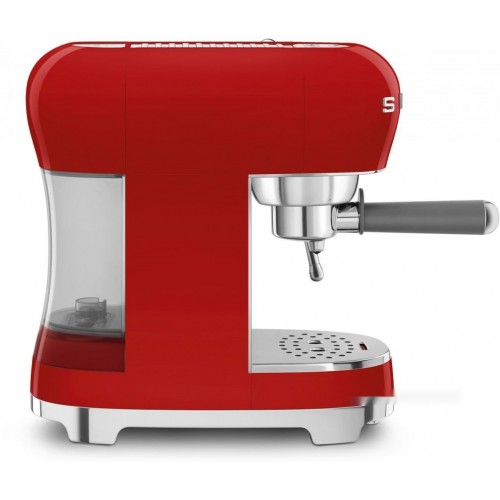 Рожковая кофеварка Smeg ECF02RDEU