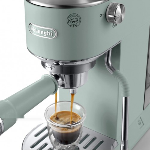 Рожковая кофеварка Delonghi Dedica EC890.GR
