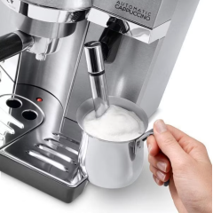 Рожковая кофеварка Delonghi EC 860.M