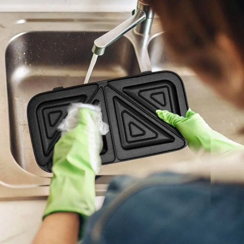 Многофункциональная сэндвичница Kitfort KT-4698