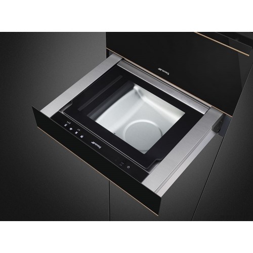 Вакуумный упаковщик Smeg Dolce Stil Novo CPV615NR