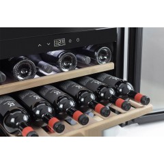 Винный шкаф Caso WineSafe 18 EB black