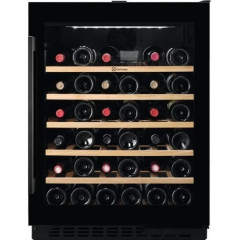 Винный шкаф Electrolux EWUS052B5B