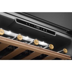 Винный шкаф Smeg CVI320XE