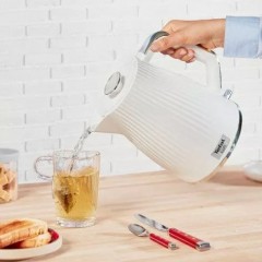 Электрический чайник Tefal KO250130