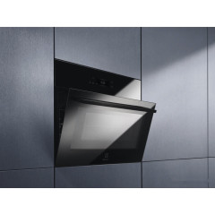 Духовой шкаф Electrolux CombiQuick 800 EVL8E08Z