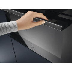 Духовой шкаф Electrolux CombiQuick 800 EVL8E08Z