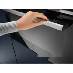 Духовой шкаф Electrolux CombiQuick 800 EVL6E46X
