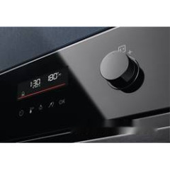 Духовой шкаф Electrolux SteamBake 600 EOD6P77Z