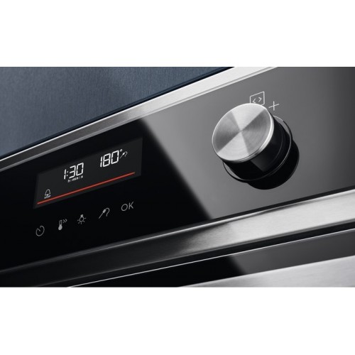 Духовой шкаф Electrolux SteamBake 600 EOD6P77X