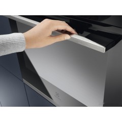 Духовой шкаф Electrolux AssistedCooking SENSE 800 KOEBP39WX