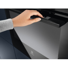 Духовой шкаф Electrolux SteamBake 600 KODFC77H